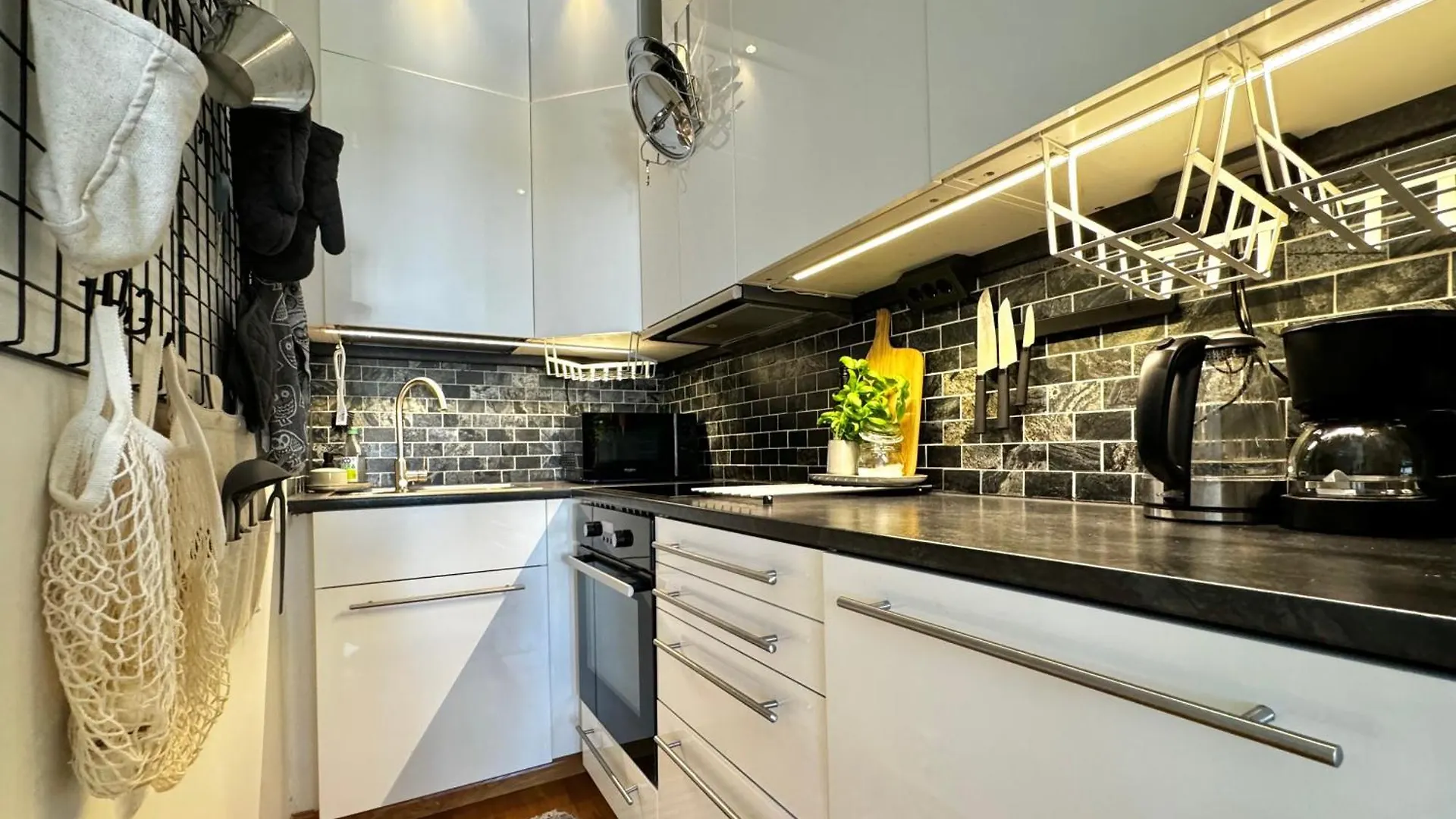 Hello Helsinki - Kallio Home Finland